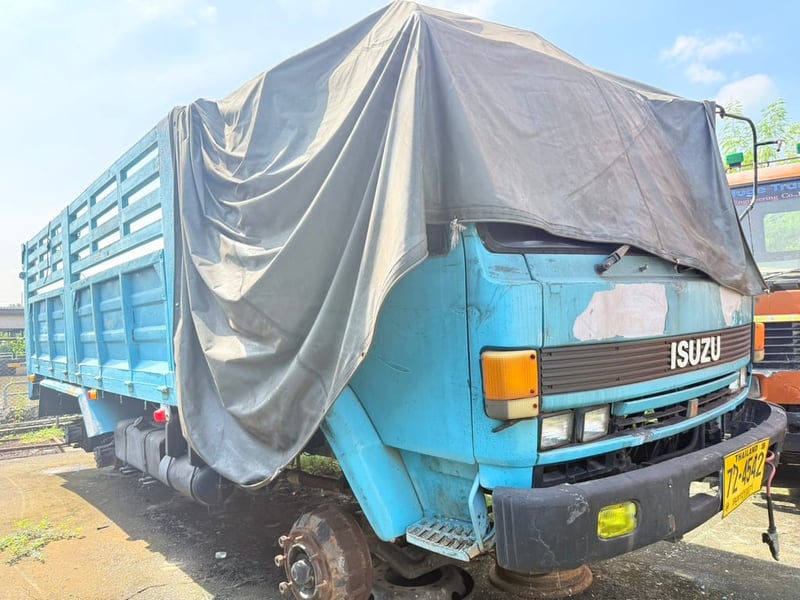 ขายตามสภาพ ISUZU รถบรรทุก 10ล้อ กระบะคอกสูง ปี2004