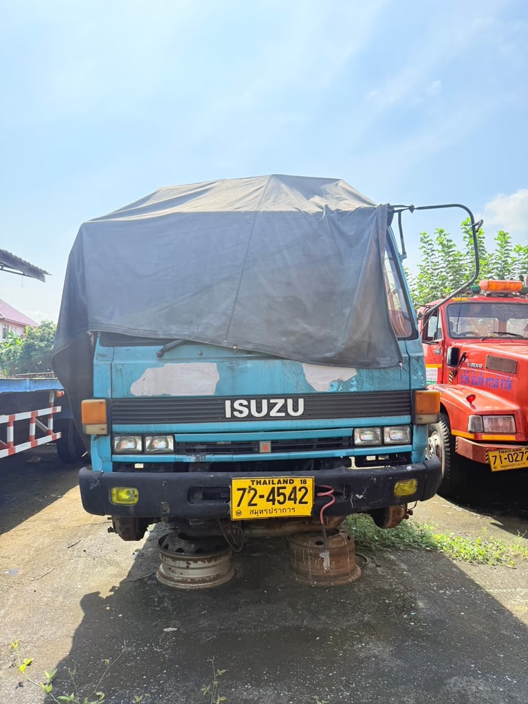 ขายตามสภาพ ISUZU รถบรรทุก 10ล้อ กระบะคอกสูง ปี2004