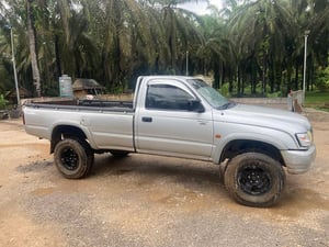 รถกระบะยกดั้ม