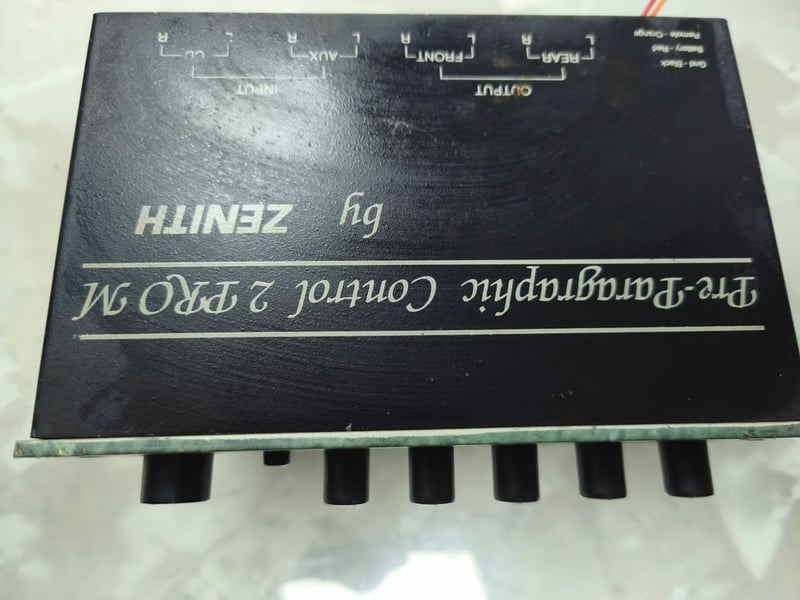 ปรีแอมป์ควบคุมเสียงรถยนต์ Zenith Pre-Audio ปรีแอมป์ควบคุมเสียงรถยนต์ Zenith Pre-Audio