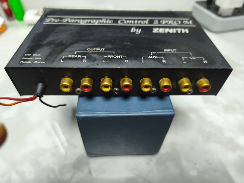 ปรีแอมป์ควบคุมเสียงรถยนต์ Zenith Pre-Audio ปรีแอมป์ควบคุมเสียงรถยนต์ Zenith Pre-Audio