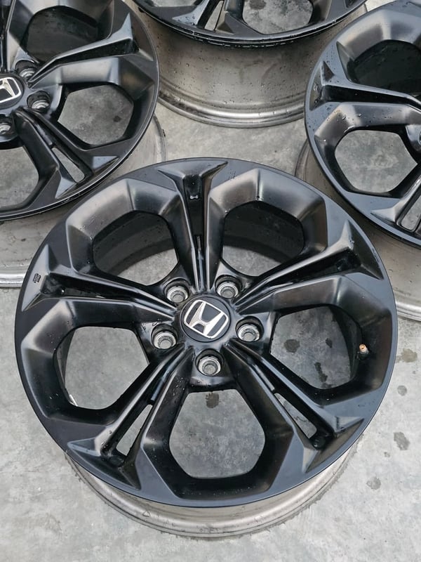 ล้อแม็กป้ายแดง Honda Civic FE RS  ขอบ 17 สีดำ กว้าง 7 นิ้ว 5รู114 ET45