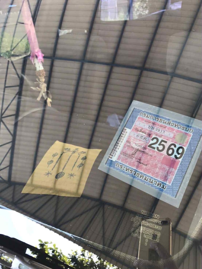 #มาแล้วรถบ้านใช้เองป้ายแดงมือเดียว NISSUN NAVARA ตัวสูง CALIBER ปี2556เครื่อง2.5ดีเชล ไม่มีชนหนักสีเดิม