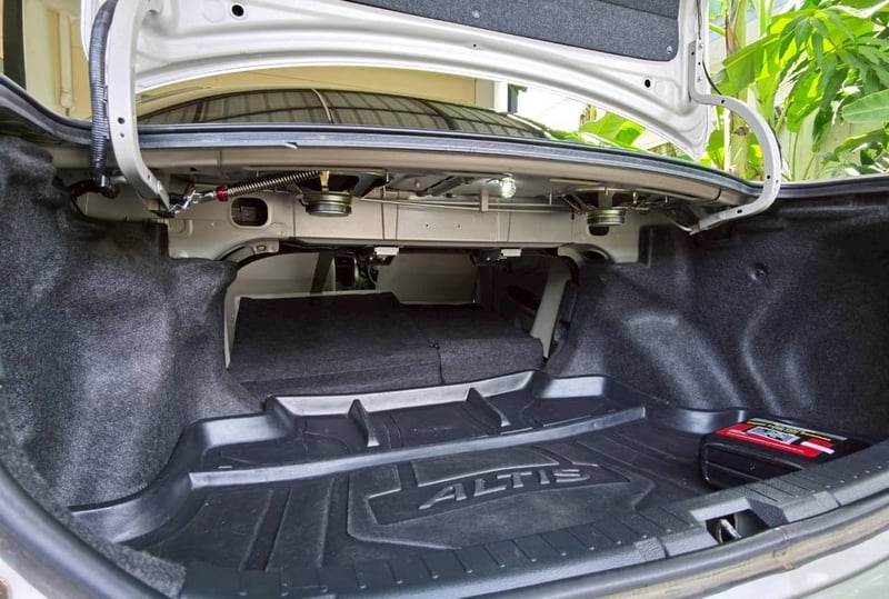 toyota altis 1.8 g vsc ตัวท็อปสุด