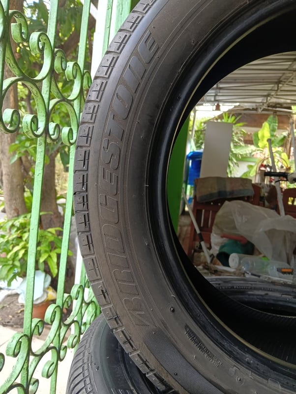 ขายยางมือสอง บริสโตน 4เส้น 1500 บาท