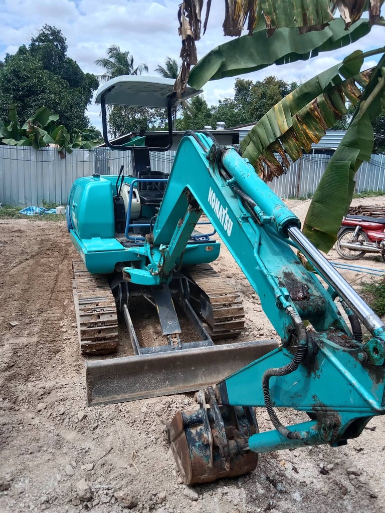 รถแมคโฮ komatsu pc20-7 เครื่องดี ปั้มดี ศรีราชา ชลบุรี รถแมคโฮ komatsu pc20-7 เครื่องดี ปั้มดี ศรีราชา ชลบุรี