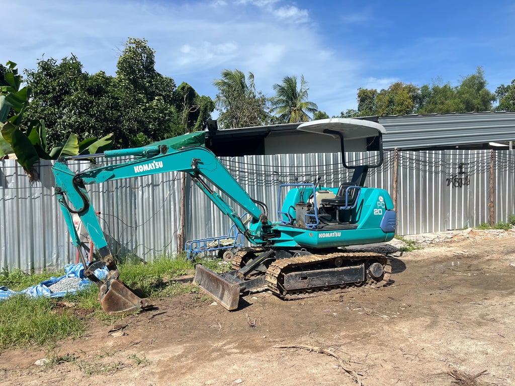รถแมคโฮ komatsu pc20-7 เครื่องดี ปั้มดี ศรีราชา ชลบุรี รถแมคโฮ komatsu pc20-7 เครื่องดี ปั้มดี ศรีราชา ชลบุรี