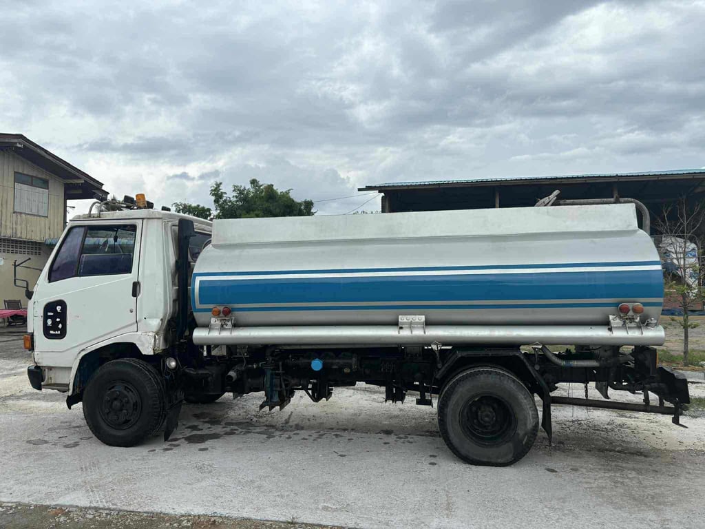 HINO KM310 FB FC 120 แรง HINO KM310 FB FC 120 แรง