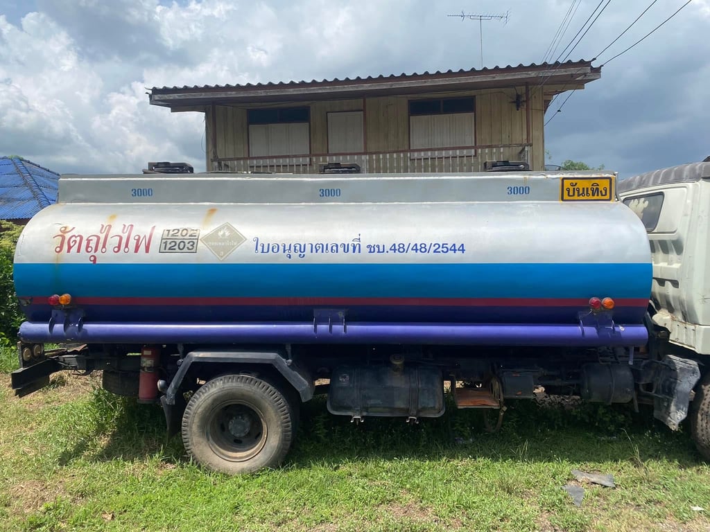 HINO FB FC 120 แทงค์น้ำมัน 9,000 ลิตร HINO FB FC 120 แทงค์น้ำมัน 9,000 ลิตร