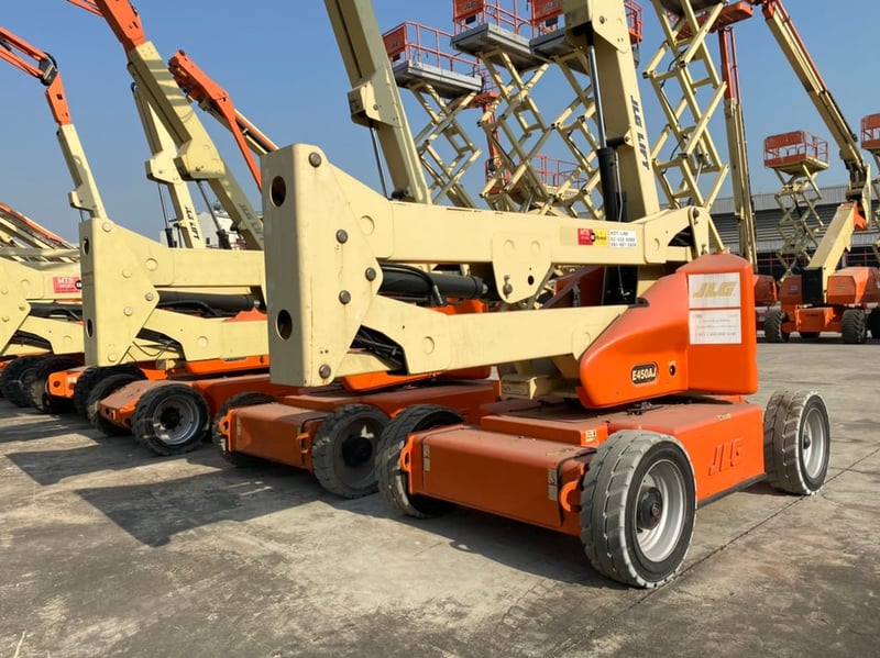 ขายรถกระเช้า JLG บูมข้อศอก E450AJ สูง 13.72 เมตร มือสอง ขายรถกระเช้า JLG บูมข้อศอก E450AJ สูง 13.72 เมตร มือสอง