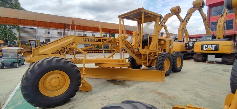 ขายรถเกรด CAT 12G พร้อมใช้งาน ขายรถเกรด CAT 12G พร้อมใช้งาน