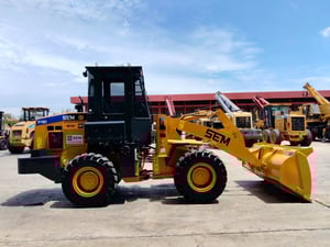 ขายรถตักล้อยาง ยี่ห้อ SEM รุ่น 618D ผลิตโดยแคทเทอร์พิลลาร์