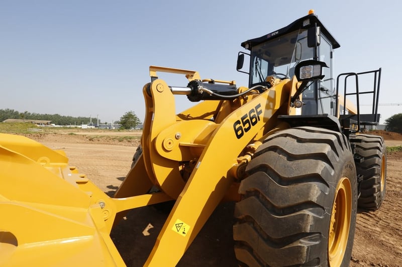 รถตักล้อยาง SEM  656F ผลิตโดยแคทเทอร์พิลลาร์