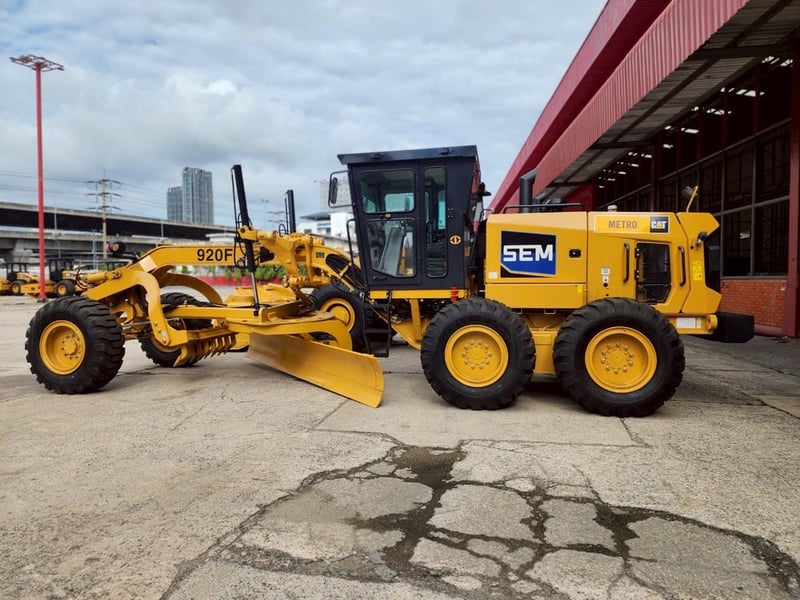 ขายรถเกรด ยี่ห้อ SEM เซม รุ่น 920F  ผลิตโดยแคทเทอร์พิลลาร์ 