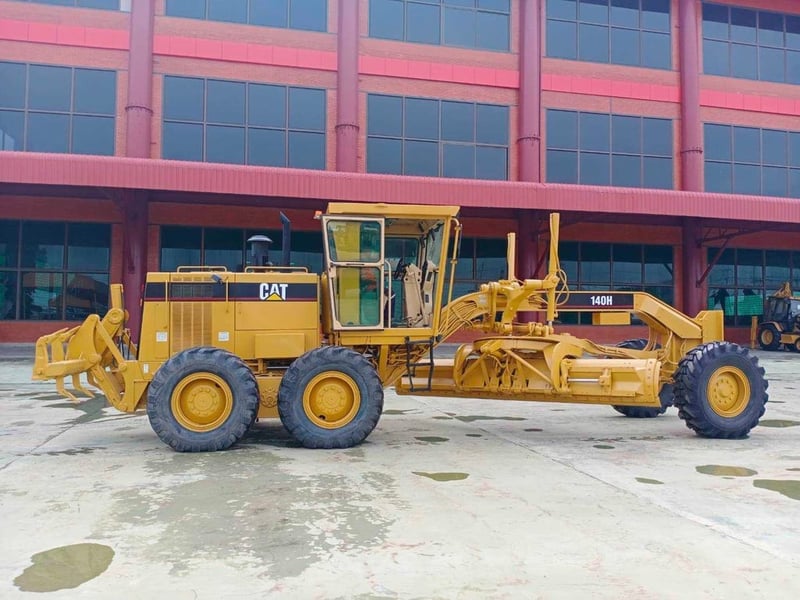 ขายรถเกรด CAT 140H พร้อมใช้งาน ขายรถเกรด CAT 140H พร้อมใช้งาน