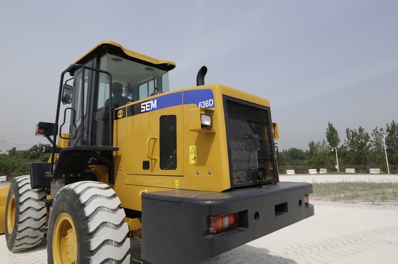 ขายรถตักล้อยาง ยี่ห้อ SEM  รุ่น 636D ขนาดกลาง ผลิตโดยแคทเทอร์พิลลาร์