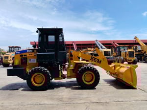ขายรถตักล้อยาง ยี่ห้อ SEM รุ่น 618D ผลิตโดยแคทเทอร์พิลลาร์ 