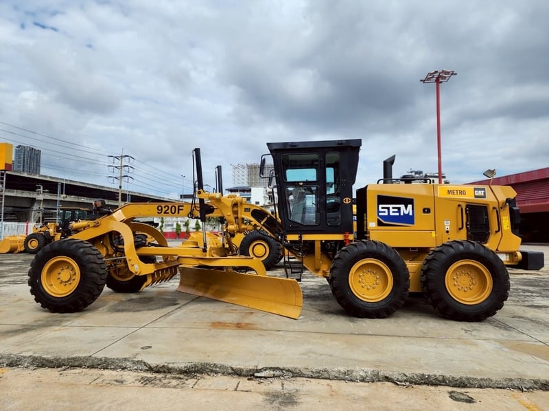 ขายรถเกรด ยี่ห้อ SEM เซม รุ่น 920F  ผลิตโดยแคทเทอร์พิลลาร์ 
