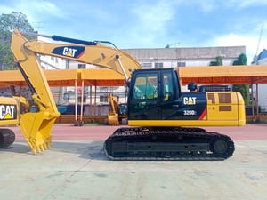 ขายรถขุด  CAT  320D2  พร้อมใช้งาน