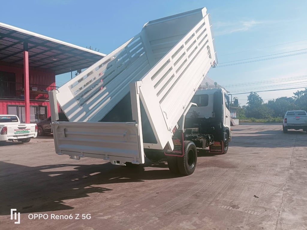 ต้องการขาย6 ล้อ hino ดั้มปี 65 175 แรงสนใจติดต่อ  0845391041