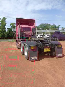 ต้องการขายหัวลากปี 51 hino   สภาพดี คัชชี สวย ยางเต็ม   สนใจติดต่อ   084- 5391041