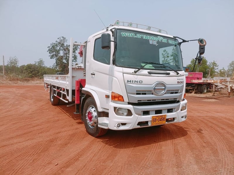 ต้องการขาย 6 ล้อตู้บรรทุกปี 63 240 แรงสนใจติดต่อ  0845391041   0651466546