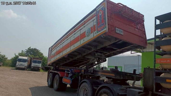 ต้องการขายห่งกึ่งพ่วง. ขายตามสภาพ สนใจติดต่อ. 0845391041.  0922520556