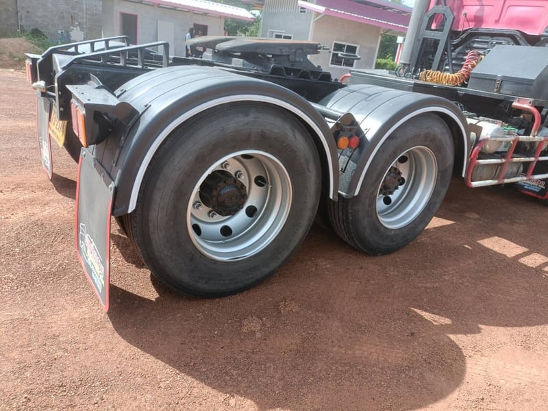 ต้องการขายหัวลากปี 51 hino   สภาพดี คัชชี สวย ยางเต็ม   สนใจติดต่อ   084- 5391041