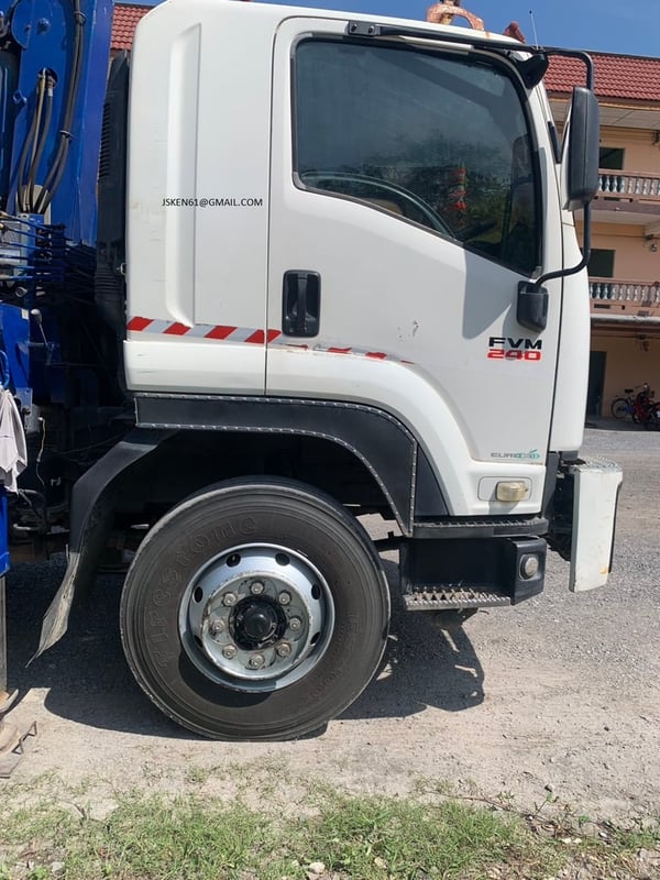 ISUZU FVM รถบรรทุก 10 ล้อ ติดเครน 5 ตัน 4 ปลอก ปี2009 Tel.086-136-2623