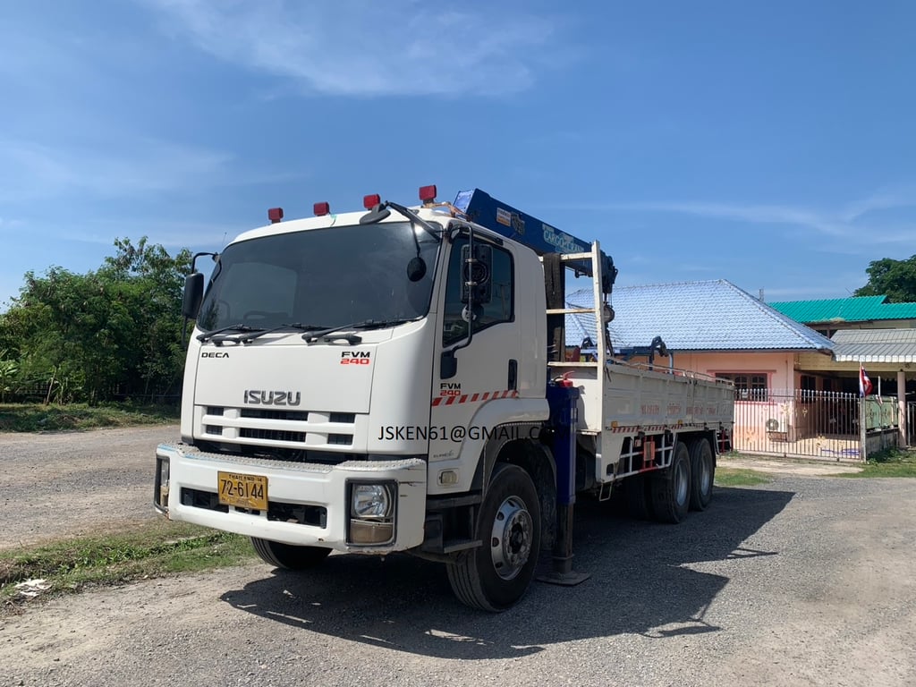 ISUZU FVM รถบรรทุก 10 ล้อ ติดเครน 5 ตัน 4 ปลอก ปี2009 Tel.095-791-4216