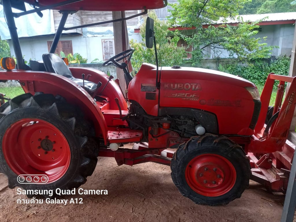 ขายรถไถคูโบต้ารุ่น L3208sp ขายรถไถคูโบต้ารุ่น L3208sp
