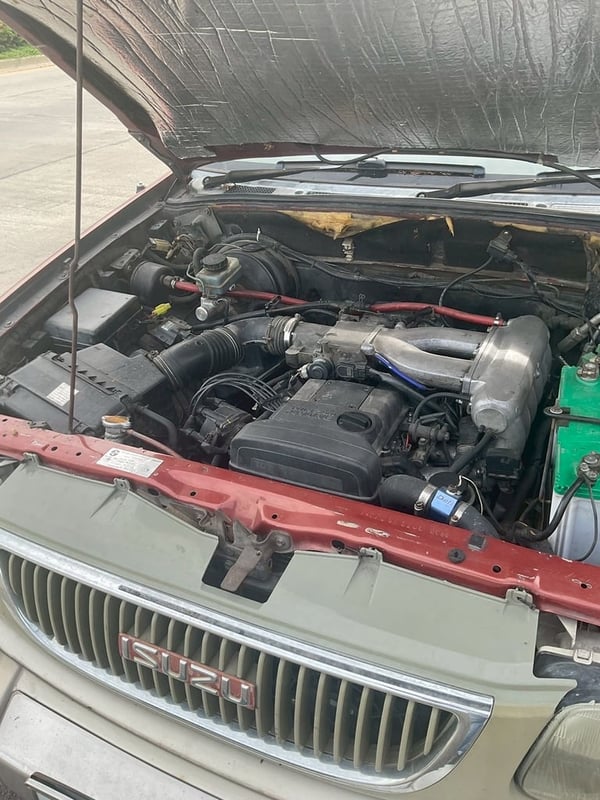 รถยนต์ ISUZU SUV 7 ที่นั่ง **มีเล่มทะเบียน