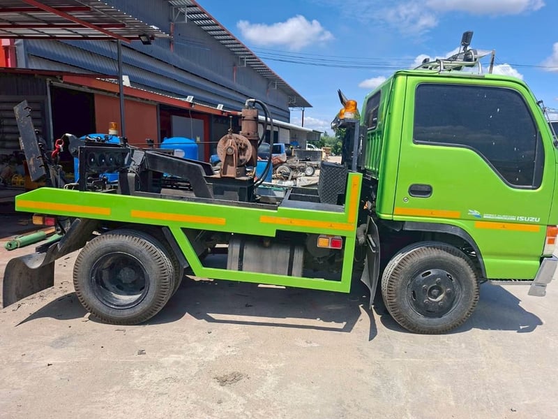 รถยกบรรทุกเฉพาะกิจ ISUZU รุ่น NKR,ELF รถยกบรรทุกเฉพาะกิจ ISUZU รุ่น NKR,ELF