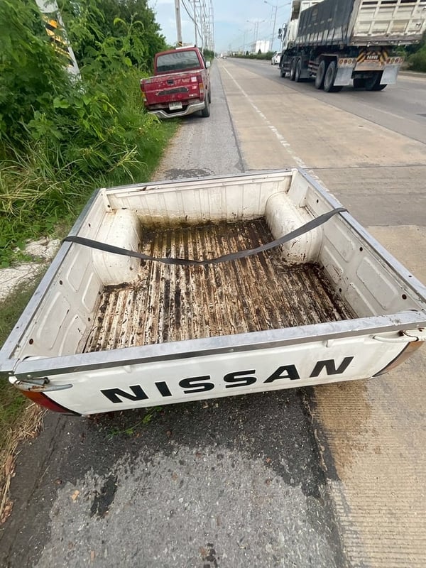 ท้ายกระบะนิสสัน