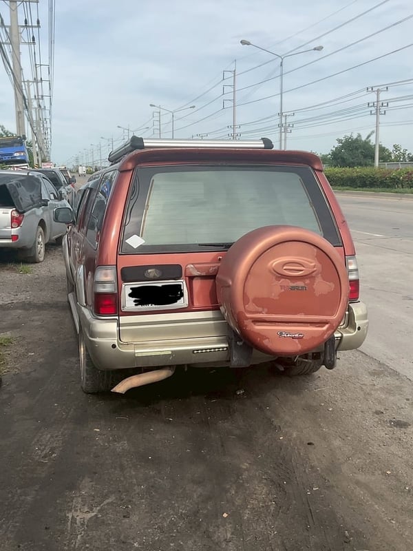 รถยนต์ ISUZU SUV 7 ที่นั่ง **มีเล่มทะเบียน