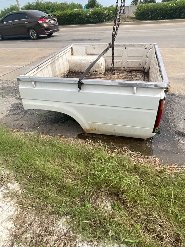 ท้ายกระบะนิสสัน