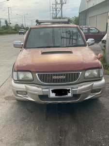 รถยนต์ ISUZU SUV 7 ที่นั่ง **มีเล่มทะเบียน