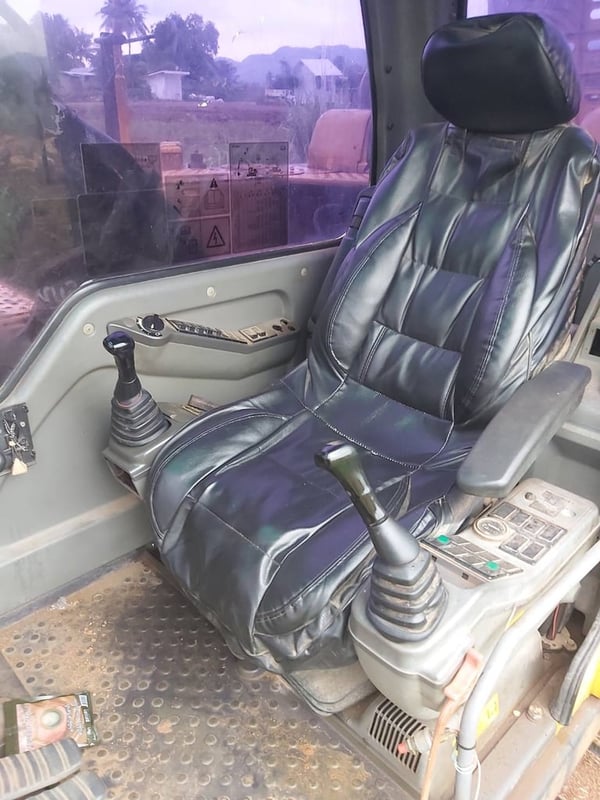 ขายแม็คโคร Volvo EC210 ขายแม็คโคร Volvo EC210