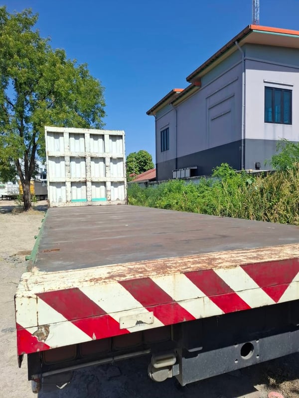 รถบรรทุก10ล้อพื้นเรียบ 7.5เมตร