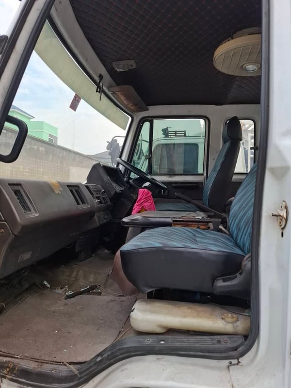 ขายรถ 6ล้อ อีซูซุ กะบะพื้นเรียบ ยาว6.5ม. เครื่อง 6BD1 160แรงม้า ปี 2536 เดิมเดิม ใช้งานดี ขายรถ 6ล้อ อีซูซุ กะบะพื้นเรียบ ยาว6.5ม. เครื่อง 6BD1 160แรงม้า ปี 2536 เดิมเดิม ใช้งานดี