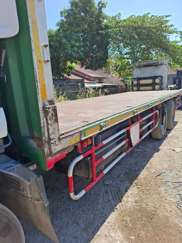 รถบรรทุก10ล้อพื้นเรียบ 7.5เมตร