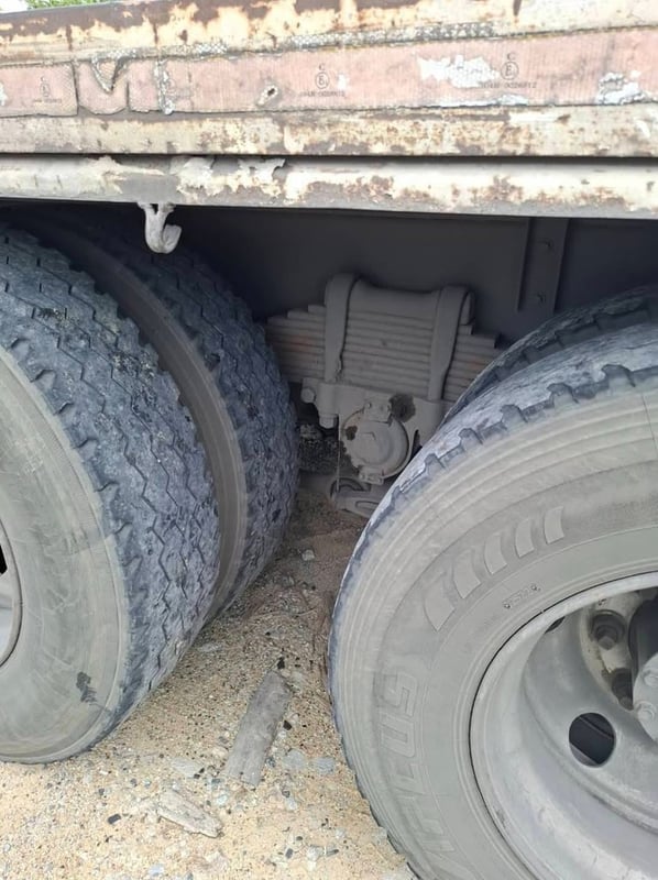 อีซูซุ เดกก้า เพลาเดียว พื้นเรียบ 7.2 เมตร เครื่อง 6HE1 230แรงม้า