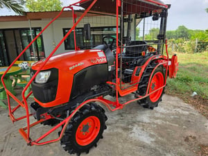 ขายคูโบต้า B2440S ปี65 ใช้งานน้อย สวยเดิมทุกจุด พร้อมใช้งาน มาพร้อมโครงกันอ้อย+โรตารี่ ราคา 218,000 บาท โทร 088-8831878 ,084-5486359 แยกตาเพชร อ.สนม จ.สุรินทร์ 