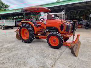 👉เข้าใหม่👈L5018SP ปี65 สวยเดิมทั้งคัน สีเดิมโรงงาน เครื่องเกียร์ไม่เคยแกะ พร้อมใช้ เล่มครบ 👉ราคา 438,000 ผานหน้า+ผานหลัง+คราด 👉ราคา 458,000 ผานหน้า+ผานหลัง+คราด+โรตารี่ ☎️สนใจโทร 084-5486359 ,088-8831878 🚩ร้าน พีแอล แทรคเตอร์ อ.สนม จ.สุรินทร์