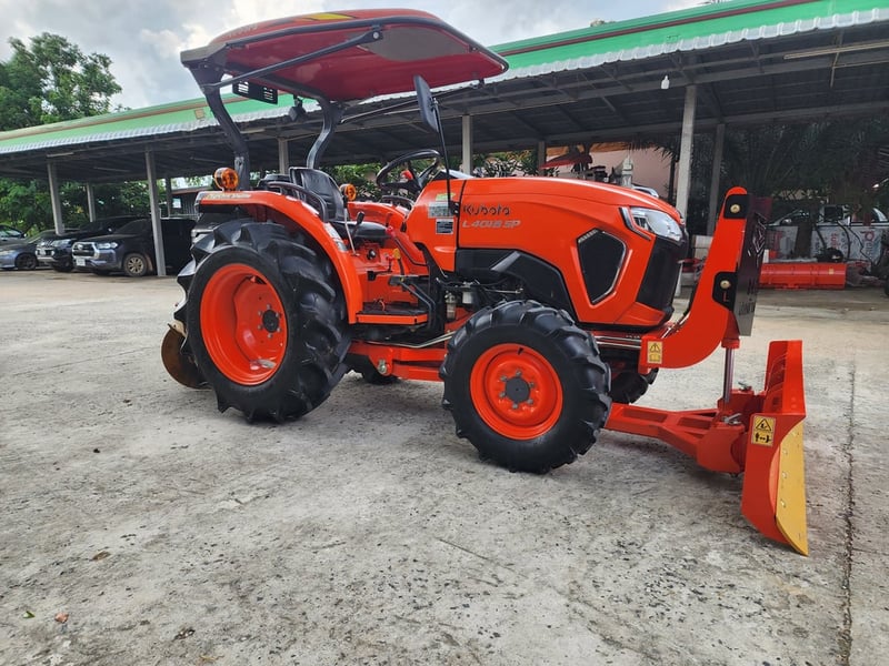 👉ขาย L4018SP ปี66 ใช้งาน 835 ชม.ใบดันหน้าใหม่ เดิมทุกจุด เครื่องเกียร์เดิมไม่เคยแกะ พร้อมใช้ เล่มครบ 🚩ราคา 398,000 ผานหน้าใหม่+ผานหลัง 🚩ราคา 435,000 อุปกรณ์ครบ ☎️โทร 088-8831878 ,084-5486359 🚩ร้าน PL แทรคเตอร์ แยกตาเพชร อ.สนม จ.สุรินทร์