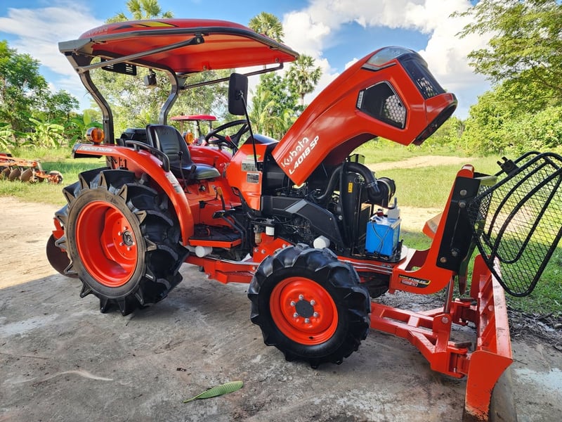 ขาย L4018SP ปี65 ใช้งาน 1,062 ชม. เครื่องเกียร์เดิมๆไม่เคยแกะ พร้อมใช้งานเครื่องไม่หอน ไม่มีรั่วซึม ราคา 348,000 บาท โทร 088-8831878 ,084-5486359 แยกตาเพชร อ.สนม จ.สุรินทร์