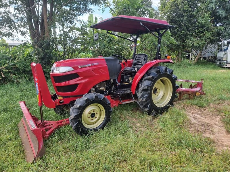 ขายยันม่าร์ EF393T ปี63 ใช้งานน้อยสวยเดิมทุกจุด เครื่องเดิมเกียร์เดิม พร้อมใช้งาน  👉ราคา 285,000 บาท ☎️โทร 088-8831878 ,084-5486359 🚩แยกตาเพชร อ.สนม จ.สุรินทร์ #ร้านขายรถไถมือสอง #รถไถมือสอง #รถไถยันม่าร์ #รถไถยันม่าร์มือสอง #ดันฟีด