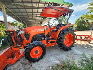 ขาย L4018SP ปี65 ใช้งาน 1,062 ชม. เครื่องเกียร์เดิมๆไม่เคยแกะ พร้อมใช้งานเครื่องไม่หอน ไม่มีรั่วซึม ราคา 348,000 บาท โทร 088-8831878 ,084-5486359 แยกตาเพชร อ.สนม จ.สุรินทร์