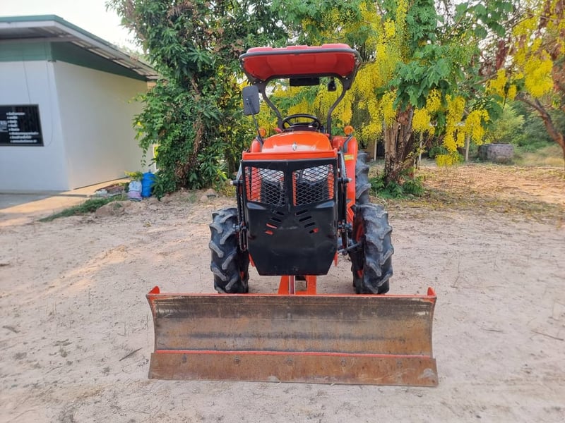 ขาย L4018SP ปี65 สวยเดิมทุกจุด รถไม่ค่อยได้ใช้ เครื่องเกียร์เดิมไม่เคยแกะ พร้อมใช้ เล่มครบ ราคา 365,000 บาท โทร088-8831878 ,084-5486359 อ.สนม จ.สุรินทร์