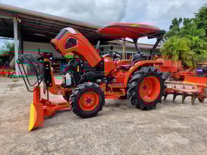 ขายL4018SP ปี65 ใช้งานน้อย เครื่องเกียร์เดิม เครื่องแน่นเกียร์แน่นพร้อมใช้งาน เล่มครบ 👉ราคา 368,000 บาท อุปกรณ์ครบ ☎️โทร 088-8831878 ,084-5486359 🚩อ.สนม จ.สุรินทร์ (ร้าน PL แทรคเตอร์) ขายL4018SP ปี65 ใช้งานน้อย เครื่องเกียร์เดิม เครื่องแน่นเกียร์แน่นพร้อมใช้งาน เล่มครบ 👉ราคา 368,000 บาท อุปกรณ์ครบ ☎️โทร 088-8831878 ,084-5486359 🚩อ.สนม จ.สุรินทร์ (ร้าน PL แทรคเตอร์)